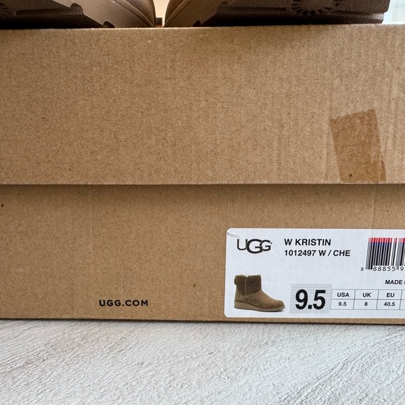 UGG Brown Suede Winter Boots - Picture 4 of 4